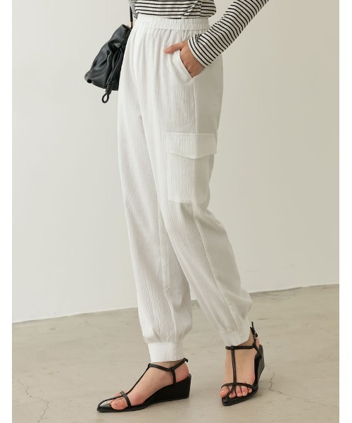 Re:EDIT（リエディ）の「[低身長/高身長サイズ有]リップルワークカーゴパンツ（カーゴパンツ・レディース・ホワイト/ブラック/チャコールグレー/モカ・SMALL/MEDIUM/LARGE/SHORT/TALL）」の2枚目の写真