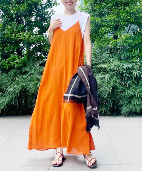VERMEIL par iena(ヴェルメイユパーイエナ)の「【ESLOW/エスロー】スカーフ付き キャミドレス(ワンピース・レディース・オレンジ・FREE)」の3枚目の写真