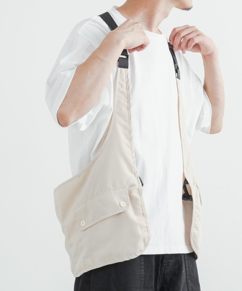 Rocky Monroe（ロッキーモンロー）の「ミリタリーメッシュキャンパーベスト（ベスト・メンズ・ブラック/ベージュ・L/XL/M）」の8枚目の写真