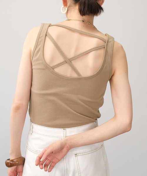 ＡＮＤＪ（アンドジェイ）の「カップ付きバックデザインタンクトップ（タンクトップ・レディース・ライトブラウン/ベージュ系その他/グリーン系その他/ブラック・M）」の3枚目の写真