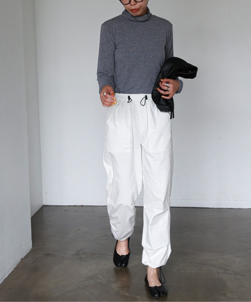 feepur（フェピュール）の「ニットソーハイネックプルオーバー（Tシャツ/カットソー・レディース・ブラック/ブラウン/オフホワイト/杢グレー・MEDIUM）」の12枚目の写真