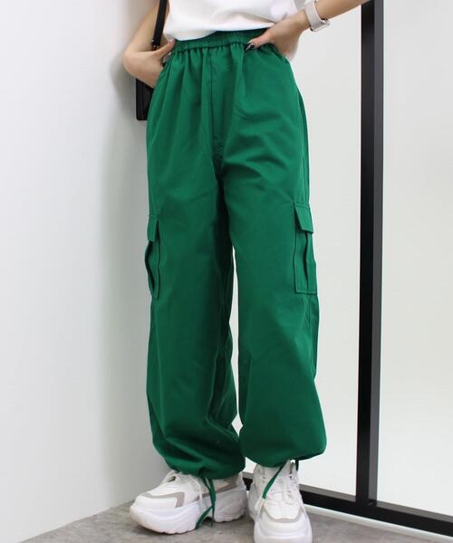 INGNI（イング）の「イージーカーゴ／パンツ（カーゴパンツ・レディース・ブラック/カーキ系/グリーン・FREE）」の2枚目の写真