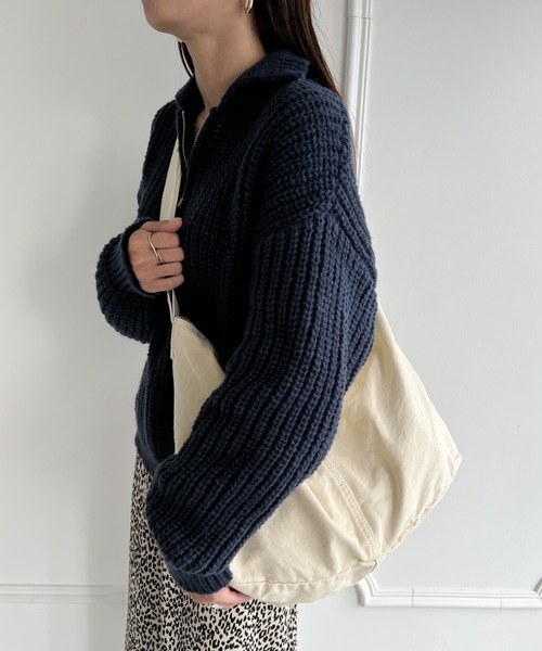 MYMOOD.（マイムード）の「【A4収納可 大容量】キャンバスビッグショルダーバッグ マザーズバッグ（ショルダーバッグ・レディース・ブラック/アイボリー・FREE）」の7枚目の写真