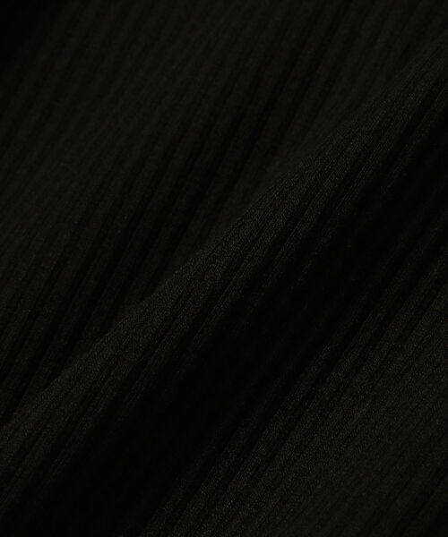 Ray BEAMS(レイビームス)の「RBS / シャーリング カフス ハイネック トップス(Tシャツ/カットソー・レディース・ブラック/ホワイト系その他6・ONE SIZE)」の20枚目の写真