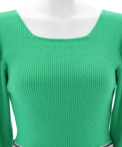clear(クリア)の「スクエアネック裾ロゴニットトップス(ニット/セーター・レディース・ブラック/オフホワイト/グリーン・F)」の10枚目の写真
