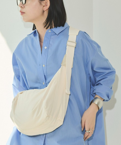 Aunt Marie's(アントマリーズ)の「ラウンドショルダーバッグ/軽量素材(ショルダーバッグ・レディース・アイボリー/ブラック/ベージュ/ライトブルー/グリーン/チャコールグレー/ライトグレー・FREE)」の17枚目の写真