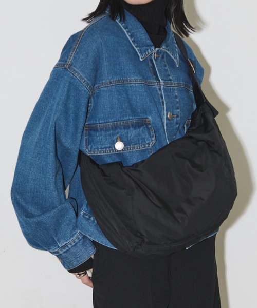 Aunt Marie's(アントマリーズ)の「ラウンドショルダーバッグ/軽量素材(ショルダーバッグ・レディース・アイボリー/ブラック/ベージュ/ライトブルー/グリーン/チャコールグレー/ライトグレー・FREE)」の22枚目の写真