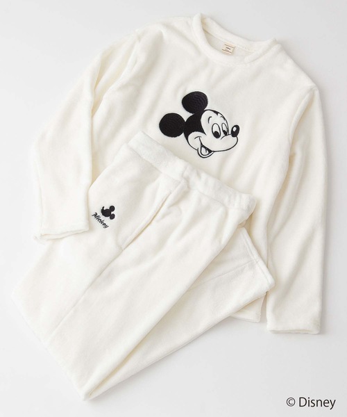 Disney（ディズニー）の「【DISNEY/ディズニ―】別注ボアルルームウェア　上下セット（ルームウェア/パジャマ・メンズ・ベージュ系その他/チャコールグレー/ベージュ/ブラック系その他/ホワイト/ブラック・MEDIUM/LARGE/X-LARGE）」の2枚目の写真