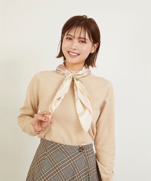 Feroux(フェルゥ)の「【2WAY・先行予約】スカーフ付き ニット(ニット/セーター・レディース・グレー系/アイボリー系/ベージュ系/ブラック系・F)」の8枚目の写真