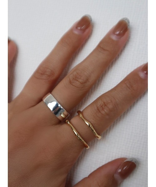 TRUNC（トランクエイティーエイト）の「Unite 2way Ring（リング・レディース・シルバー×ゴールド・FREE）」の2枚目の写真
