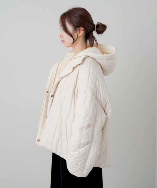 Kastane（カスタネ）の「【カタログ掲載アイテム】ペーパータッチリバーシブルコート（ブルゾン・レディース・イエロー/ブラック/アイボリー・FREE）」の18枚目の写真