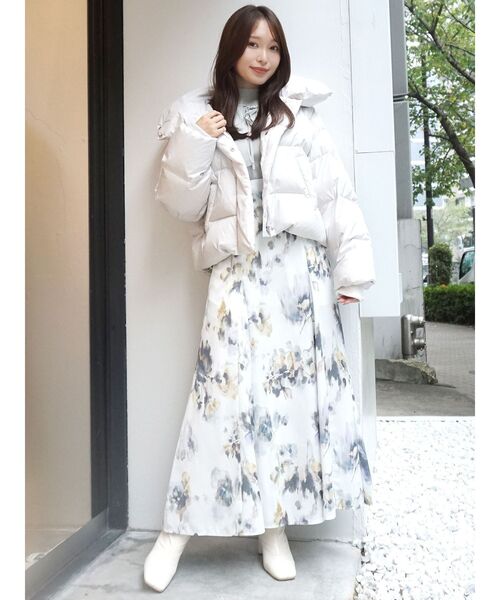 MERCURYDUO（マーキュリーデュオ）の「水彩フラワーハイウエストフレアスカート（スカート・レディース・ブラウン/アイボリー・SMALL/MEDIUM）」の5枚目の写真