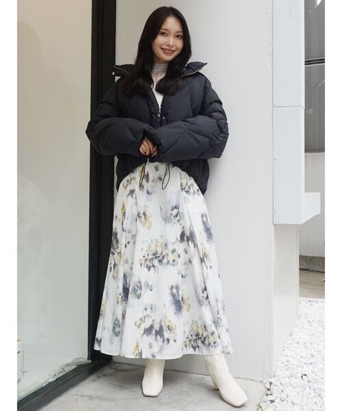 MERCURYDUO（マーキュリーデュオ）の「水彩フラワーハイウエストフレアスカート（スカート・レディース・ブラウン/アイボリー・SMALL/MEDIUM）」の15枚目の写真