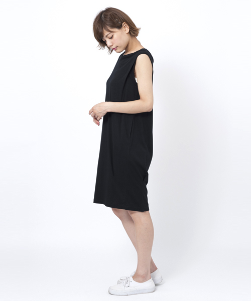 MILKFED.（ミルクフェド）の「N/S TUCK DRESS（ワンピース・レディース・ブラック/アッシュ/ネイビー・SMALL/MEDIUM）」の5枚目の写真