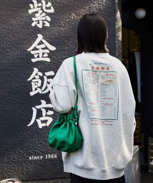 FREAK'S STORE(フリークスストア)の「WEB限定 紫金飯店×FREAK'S STORE 別注 バックプリント クルーネックスウェット/中華/チャイナデザイン(スウェット・メンズ・ブラック/アッシュグレー・SMALL/MEDIUM/LARGE)」の3枚目の写真