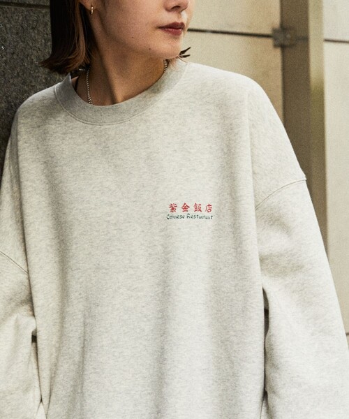 FREAK'S STORE(フリークスストア)の「WEB限定 紫金飯店×FREAK'S STORE 別注 バックプリント クルーネックスウェット/中華/チャイナデザイン(スウェット・メンズ・ブラック/アッシュグレー・SMALL/MEDIUM/LARGE)」の17枚目の写真