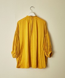 suzuki takayuki（スズキタカユキ）の「puff-sleeve blouse（シャツ