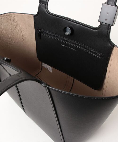 CHARLES & KEITH（チャールズ & キース）の「Altea アルテア トートバッグ（トートバッグ・レディース・ブラック/ベージュ/ライトブラウン・L）」の15枚目の写真
