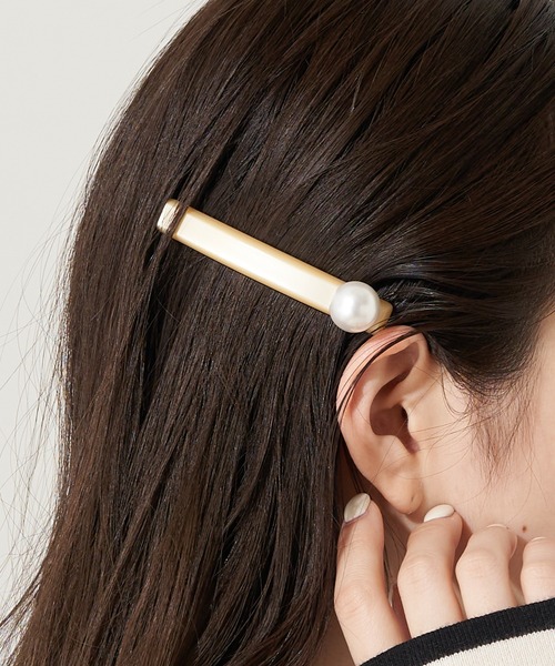 Chico（チコ）の「【2023SS】ビックパール付バレッタ（バレッタ/ヘアクリップ・レディース・ブラウン/アイボリー/ブラック・FREE）」の2枚目の写真