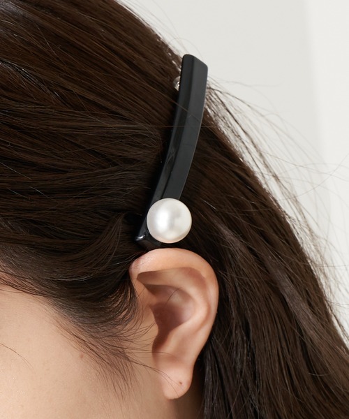 Chico（チコ）の「【2023SS】ビックパール付バレッタ（バレッタ/ヘアクリップ・レディース・ブラウン/アイボリー/ブラック・FREE）」の6枚目の写真