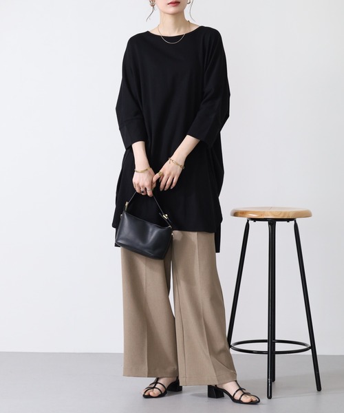 atONE（アットワン）の「atONE ラウンドネックロングTシャツ 七分袖（Tシャツ/カットソー・レディース・グレイッシュベージュ/ブラック/オフホワイト・M-L/LL～3L/4L～5L）」の5枚目の写真
