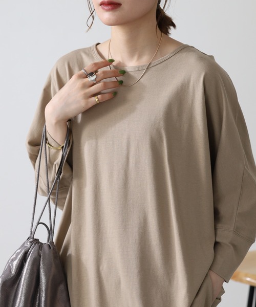 atONE（アットワン）の「atONE ラウンドネックロングTシャツ 七分袖（Tシャツ/カットソー・レディース・グレイッシュベージュ/ブラック/オフホワイト・M-L/LL～3L/4L～5L）」の6枚目の写真
