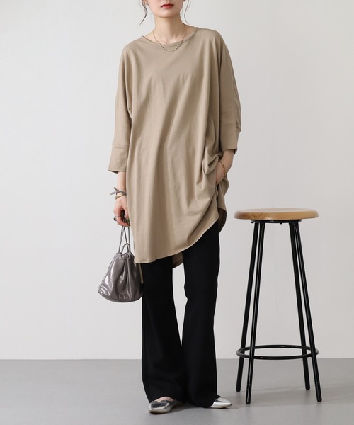 atONE（アットワン）の「atONE ラウンドネックロングTシャツ 七分袖（Tシャツ/カットソー・レディース・グレイッシュベージュ/ブラック/オフホワイト・M-L/LL～3L/4L～5L）」の10枚目の写真