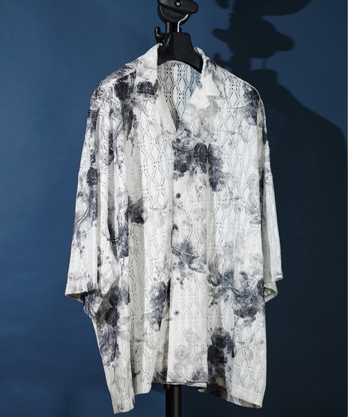 MEMENTISM（メメントイズム）の「ビッグシルエット レースシャツ　シアーシャツ（シャツ/ブラウス・メンズ・ホワイト/ブラック/ホワイト系4/ブラック系3/グリーン系2/ブラウン/その他1/ホワイト系3/ブラック系2/ブラック系4/ブルー/チャコールグレー/ホワイト系2/ブラウン系2/グレイッシュベージュ/ライトグリーン/オレンジ/ライトグレー/ライトブルー/ネイビー/グレー系2/ブルー系2/スミクロ/グリーン/ホワイト×グレー/ライトグレー系1/その他10/その他15/ブラック系5/ブラック系6/ブラック×グレー/インディゴブルー/イエロー系1・FREE）」の2枚目の写真