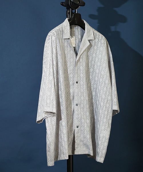 MEMENTISM（メメントイズム）の「ビッグシルエット レースシャツ　シアーシャツ（シャツ/ブラウス・メンズ・ホワイト/ブラック/ホワイト系4/ブラック系3/グリーン系2/ブラウン/その他1/ホワイト系3/ブラック系2/ブラック系4/ブルー/チャコールグレー/ホワイト系2/ブラウン系2/グレイッシュベージュ/ライトグリーン/オレンジ/ライトグレー/ライトブルー/ネイビー/グレー系2/ブルー系2/スミクロ/グリーン/ホワイト×グレー/ライトグレー系1/その他10/その他15/ブラック系5/ブラック系6/ブラック×グレー/インディゴブルー/イエロー系1・FREE）」の15枚目の写真