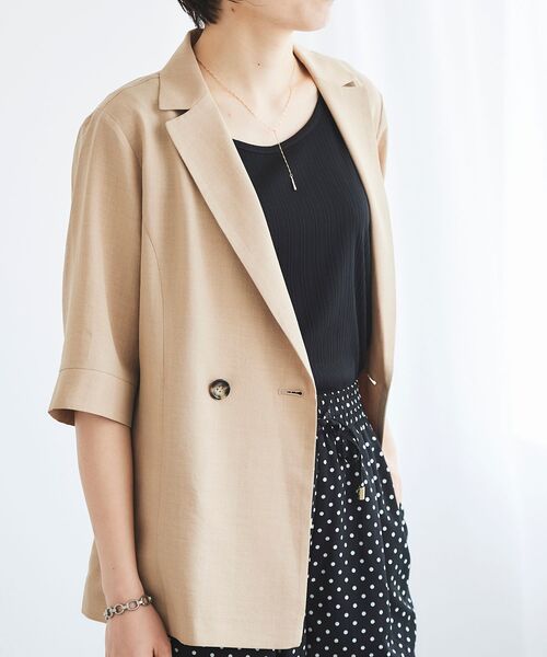 le.coeur blanc(ルクールブラン)の「タンブラーブッチャーハーフスリーブジャケット(テーラードジャケット・レディース・ベージュ/ネイビー・38)」の6枚目の写真