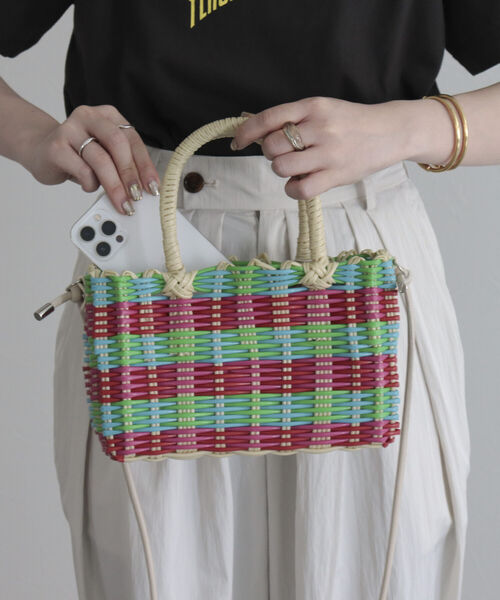 Casselini（キャセリーニ）の「【CASSELINI/キャセリーニ】チューブカゴショルダーバッグ（ショルダーバッグ・レディース・ブラック系その他/ブルー系その他/ベージュ系その他・FREE）」の4枚目の写真