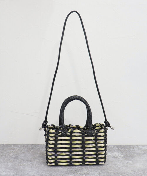 Casselini（キャセリーニ）の「【CASSELINI/キャセリーニ】チューブカゴショルダーバッグ（ショルダーバッグ・レディース・ブラック系その他/ブルー系その他/ベージュ系その他・FREE）」の5枚目の写真