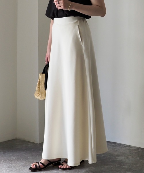 Riberry（リベリー）の「ダンボールフレアスカート（スカート・レディース・ブラック/アイボリー・FREE）」の8枚目の写真