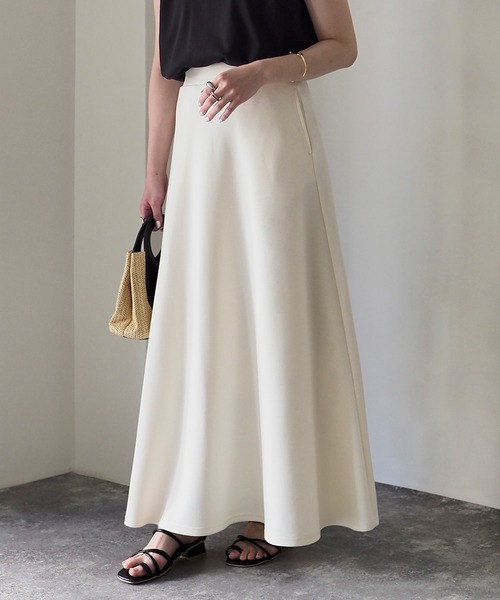 Riberry（リベリー）の「ダンボールフレアスカート（スカート・レディース・ブラック/アイボリー・FREE）」の10枚目の写真