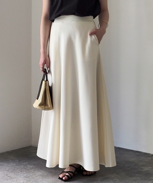 Riberry（リベリー）の「ダンボールフレアスカート（スカート・レディース・ブラック/アイボリー・FREE）」の9枚目の写真