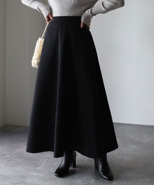 Riberry（リベリー）の「ダンボールフレアスカート（スカート・レディース・ブラック/アイボリー・FREE）」の12枚目の写真