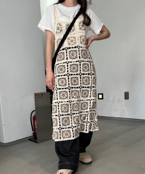nemne store(ネンネストア)の「《Delfy》かぎ針編みキャミワンピース(ワンピース・レディース・アイボリー/ブラック・フリー)」の13枚目の写真