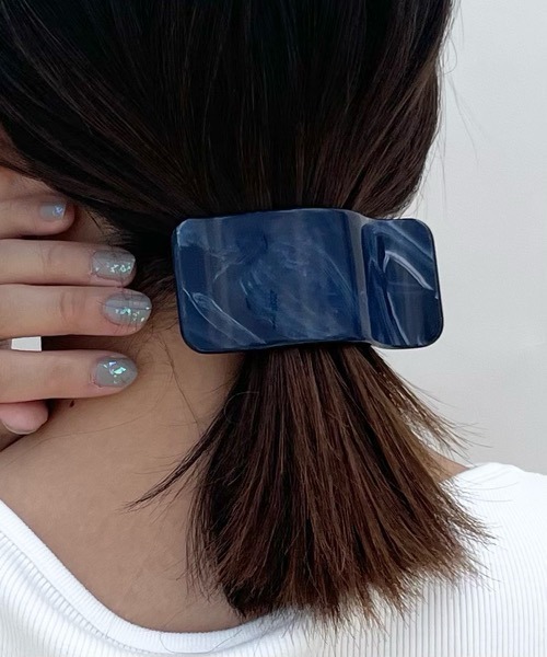 tone（トーン）の「【Kukulu TOKYO】スクエア サイド バンスクリップ（バレッタ/ヘアクリップ・レディース・ブラウン系その他/ベージュ系その他/ブルー系その他/レッド系その他・FREE）」の8枚目の写真