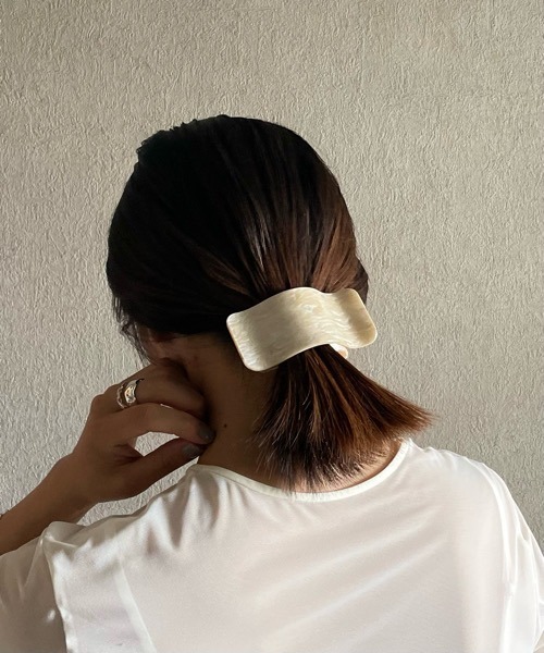 tone（トーン）の「【Kukulu TOKYO】スクエア サイド バンスクリップ（バレッタ/ヘアクリップ・レディース・ブラウン系その他/ベージュ系その他/ブルー系その他/レッド系その他・FREE）」の11枚目の写真