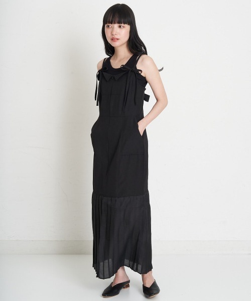 A de a.v.v（アードアー・ヴェ・ヴェ）の「麻ライクバックオープンプリーツドッキングキャミワンピ（ワンピース・レディース・アイボリー/ブラック・SMALL/MEDIUM）」の7枚目の写真