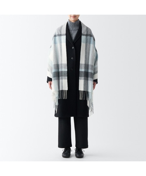 無印良品(ムジルシリョウヒン)の「ウール ひざ掛けにもなる 大判ストール(チェック)(ストール/ショール・レディース・グレー系その他3/ホワイト系/ブラウン系4/グレー系6・FREE)」の6枚目の写真