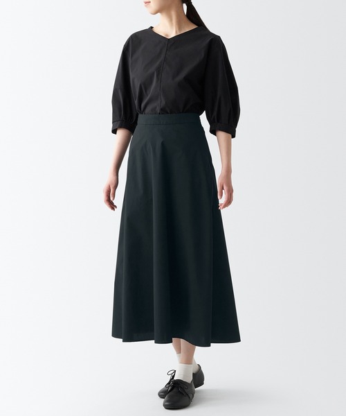 無印良品（ムジルシリョウヒン）の「乾きやすいフレアスカート（スカート・レディース・ダークブラウン/ブラック/ブラウン系3/ライトパープル・S/XS/M/L/XL/XXL）」の5枚目の写真