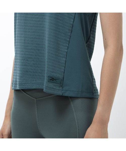 Reebok（リーボック）の「パーフォレイティド タンクトップ / Perforated Tank Top（タンクトップ・レディース・インディゴブルー/ブラック・X-LARGE/MEDIUM/SMALL/LARGE/X-SMALL）」の6枚目の写真