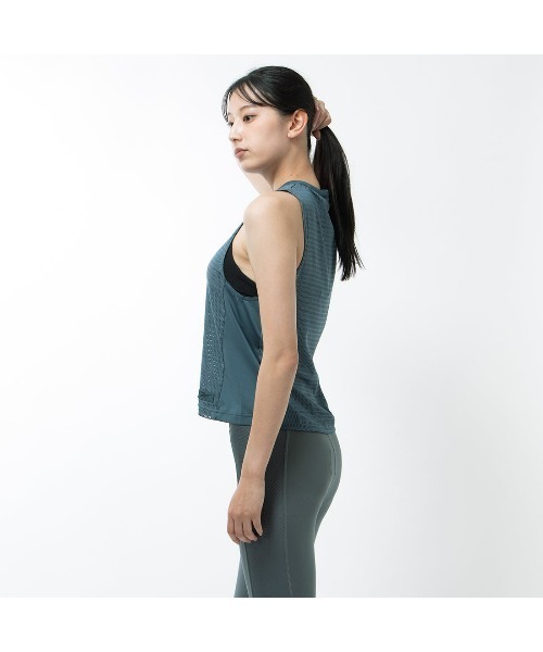 Reebok（リーボック）の「パーフォレイティド タンクトップ / Perforated Tank Top（タンクトップ・レディース・インディゴブルー/ブラック・X-LARGE/MEDIUM/SMALL/LARGE/X-SMALL）」の3枚目の写真