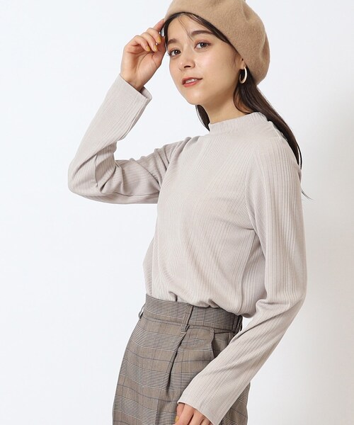 SHOO・LA・RUE（シューラルー）の「◆ランダムテレコ プチハイネック長袖インナー（Tシャツ/カットソー・レディース・ナチュラル/ホワイト系/ブラック・04/02/03）」の3枚目の写真