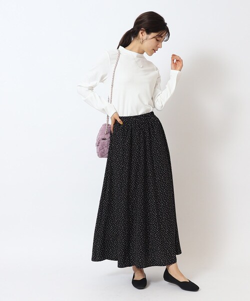 SHOO・LA・RUE（シューラルー）の「◆ランダムテレコ プチハイネック長袖インナー（Tシャツ/カットソー・レディース・ナチュラル/ホワイト系/ブラック・04/02/03）」の5枚目の写真