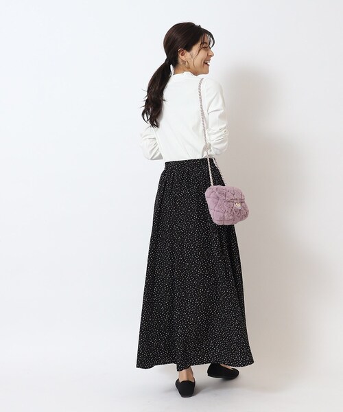 SHOO・LA・RUE（シューラルー）の「◆ランダムテレコ プチハイネック長袖インナー（Tシャツ/カットソー・レディース・ナチュラル/ホワイト系/ブラック・04/02/03）」の7枚目の写真