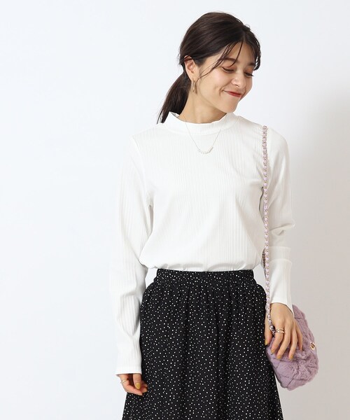 SHOO・LA・RUE（シューラルー）の「◆ランダムテレコ プチハイネック長袖インナー（Tシャツ/カットソー・レディース・ナチュラル/ホワイト系/ブラック・04/02/03）」の8枚目の写真