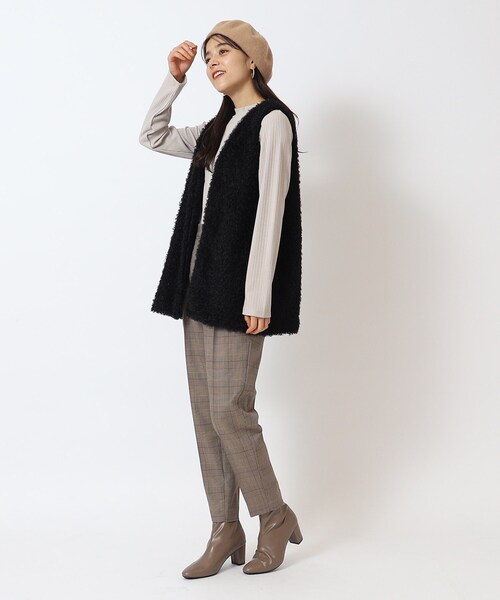 SHOO・LA・RUE（シューラルー）の「◆ランダムテレコ プチハイネック長袖インナー（Tシャツ/カットソー・レディース・ナチュラル/ホワイト系/ブラック・04/02/03）」の17枚目の写真