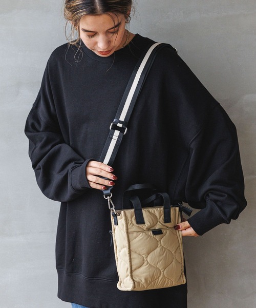 BAYFLOW（ベイフロー）の「キルティングスクエアショルダー（ショルダーバッグ・レディース・ベージュ/カーキ/ブラック・FREE）」の3枚目の写真